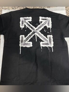 Off-White Black Tee with logo kids M 10/12
